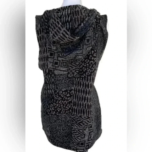 Lapis hooded sleeveless asymmetrical black and gray vest/poncho size M - Picture 2 of 9
